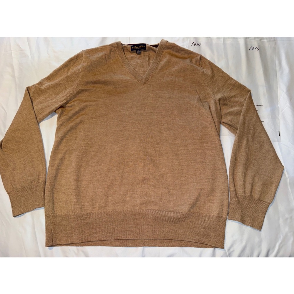 Brooks Brothers Mens XL V-Neck Sweater Camel Tan Fine Gauge Knit Pullover